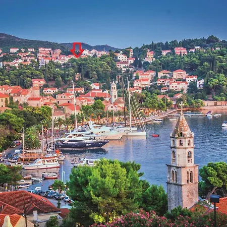 Tatil Evi Comfortable In With Balcony Cavtat