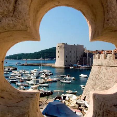 Comfortable In With Balcony Tatil Evi