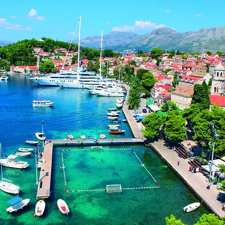 Comfortable In With Balcony Cavtat